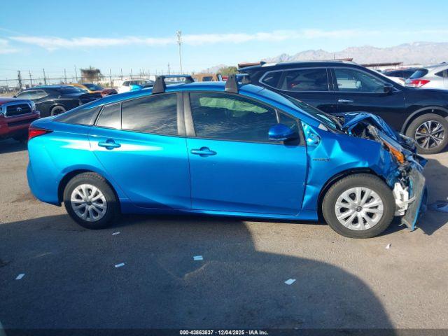 Toyota Prius Le Image 8