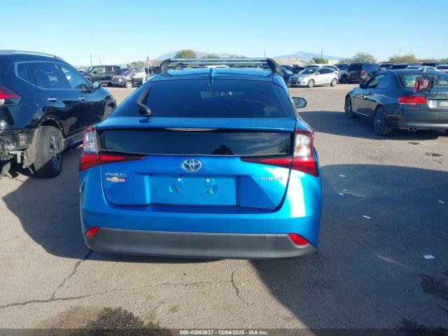 Toyota Prius Le Image 11