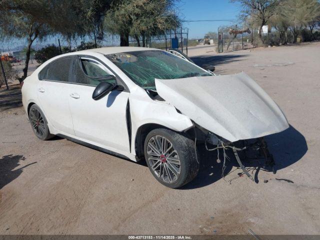 Kia Forte Gt Image 4