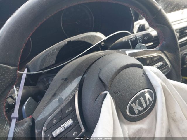 Kia Forte Gt Image 3