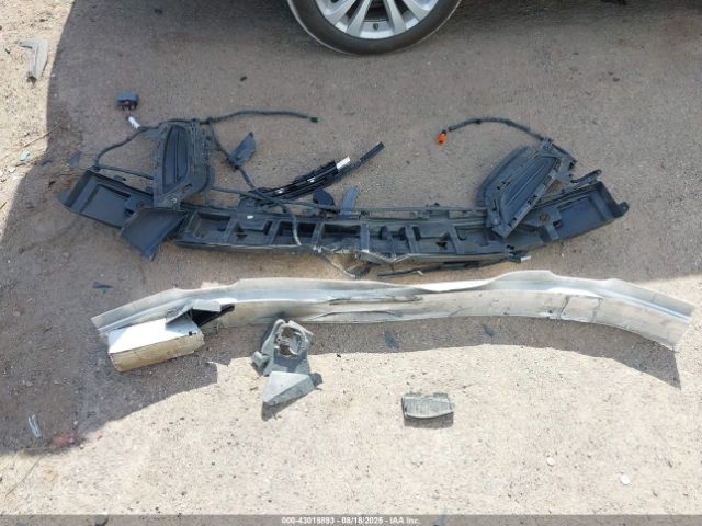 Chrysler 200 Limited Image 14