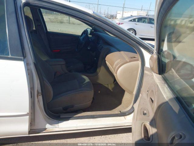 Dodge Intrepid Image 3