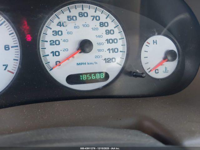 Dodge Intrepid Image 10