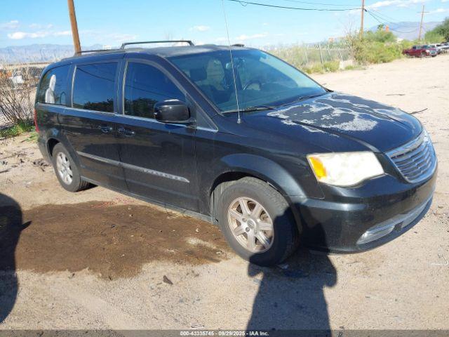  Salvage Chrysler Town & Country