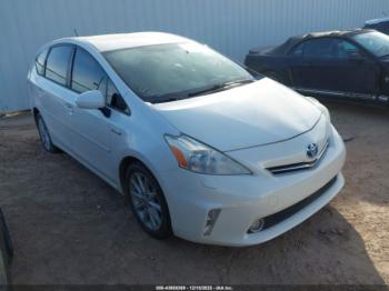  Salvage Toyota Prius v