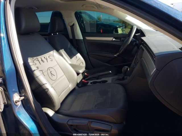 Volkswagen Passat 2.0t Se Image 2