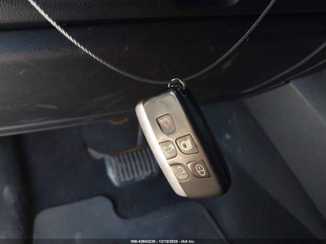 Land Rover Range Rover Evoque Pure Plus Image 11