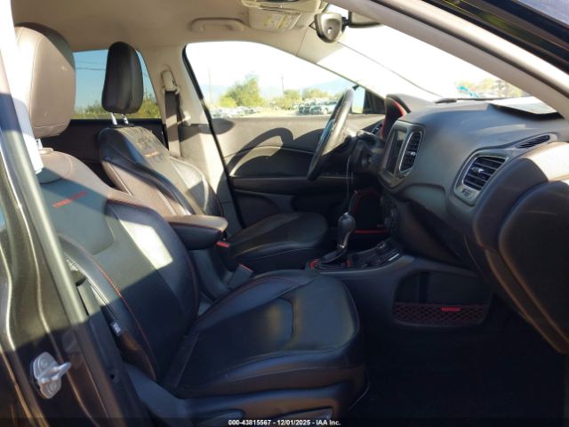 Jeep Compass Trailhawk 4x4 Image 15