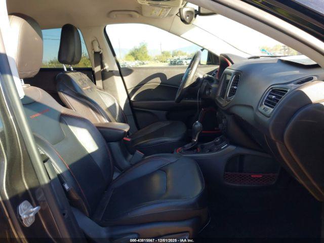 Jeep Compass Trailhawk 4x4 Image 15