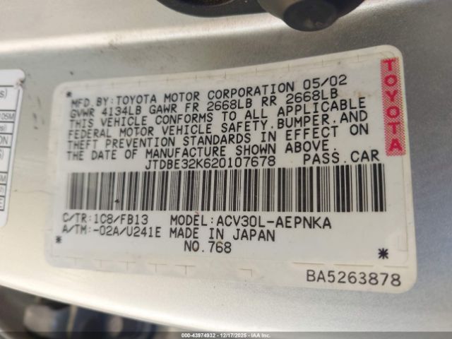 Toyota Camry Le Image 11