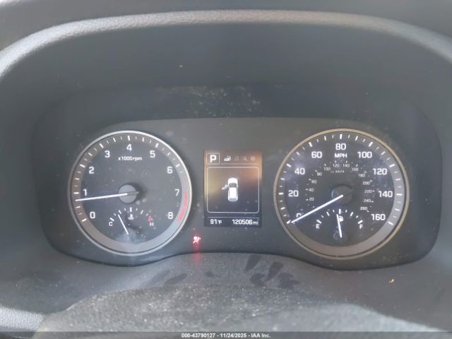 Hyundai TUCSON Se Image 10