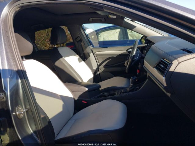 Volkswagen Jetta Image 15