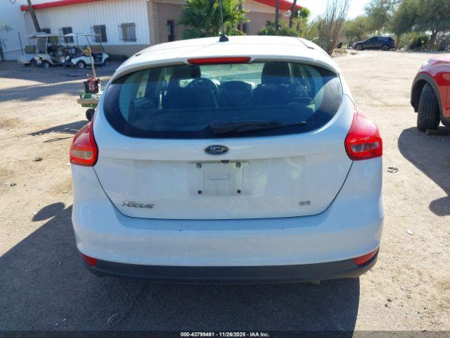 Ford Focus Se Image 12