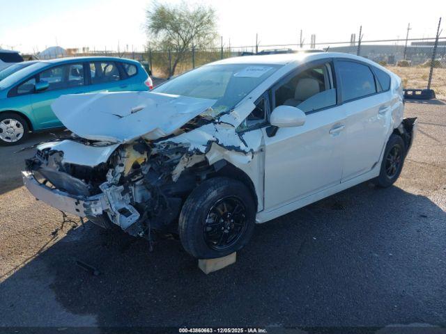 Toyota Prius Two Image 16