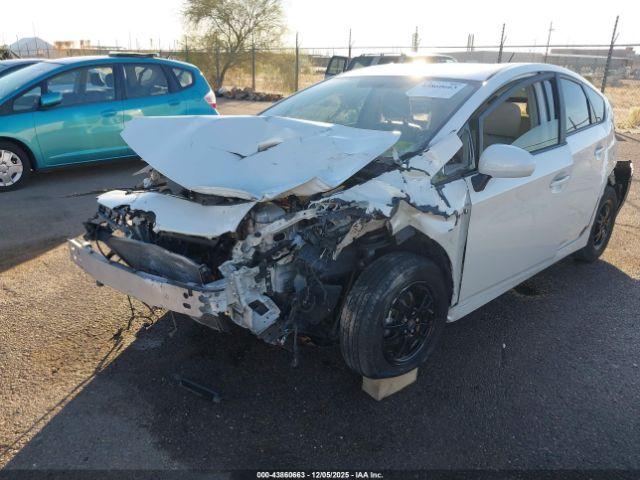 Toyota Prius Two Image 12