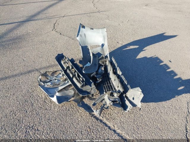 Toyota Prius Two Image 3