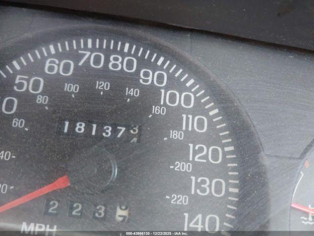 Ford Crown Victoria Police Image 11