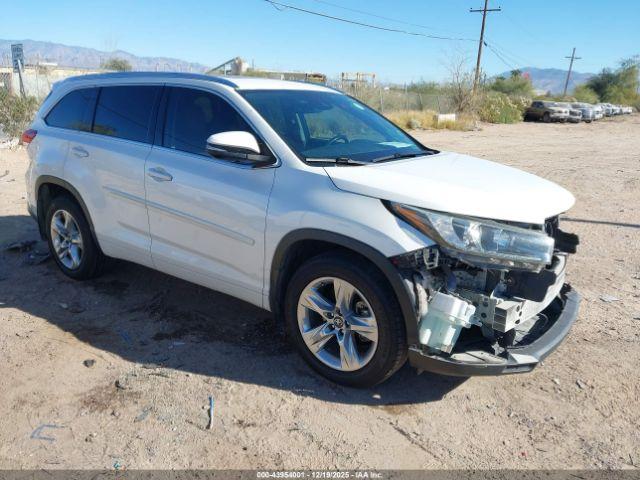 Salvage Toyota Highlander