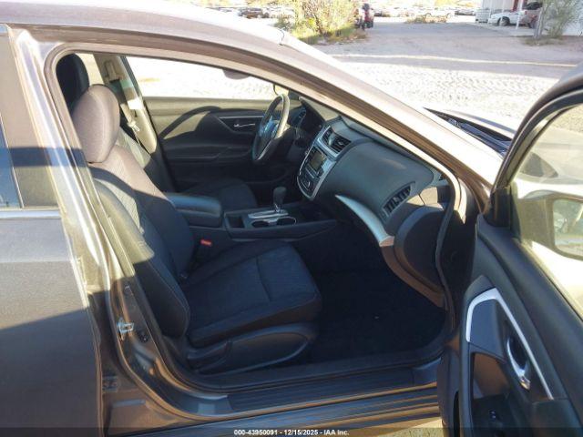 Nissan Altima 2.5 Sv Image 6