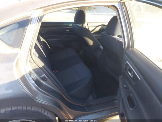 Nissan Altima 2.5 Sv Image 4