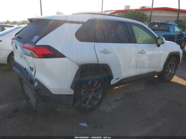 Toyota RAV4 Limited Image 8