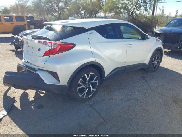Toyota C-HR Xle Image 2