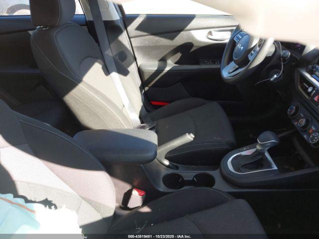 Kia Forte Lxs Image 5