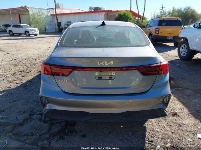 Kia Forte Lxs Image 13