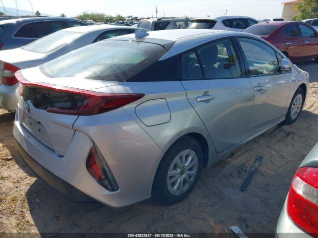 Toyota Prius Prime Le Image 6