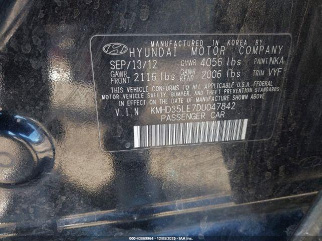 Hyundai ELANTRA Image 15