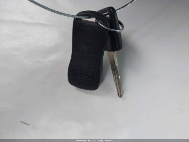 Nissan Armada Sv Image 9