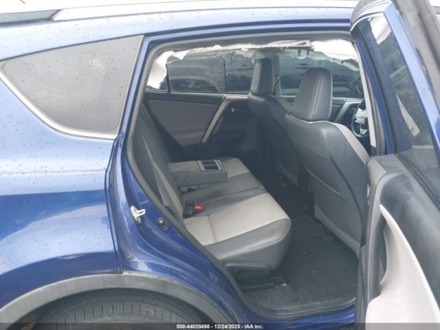 Toyota RAV4 Limited Image 8