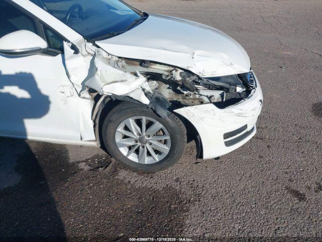 Volkswagen Golf Image 4