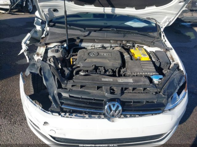 Volkswagen Golf Image 9