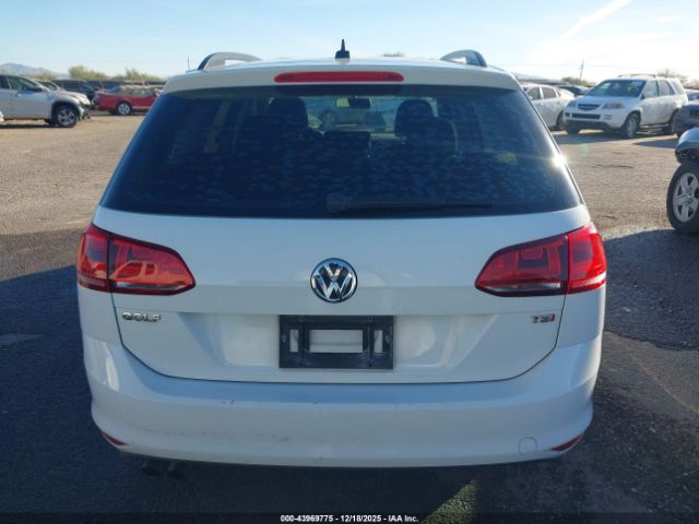 Volkswagen Golf Image 10