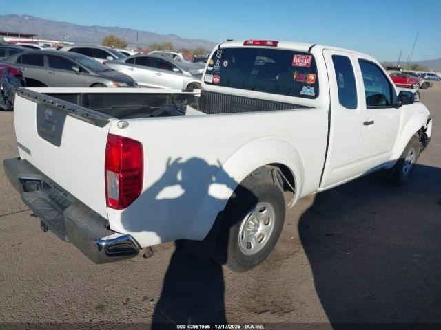 Nissan Frontier S Image 2