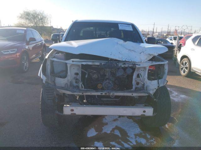 Toyota Tacoma Prerunner V6 Image 14