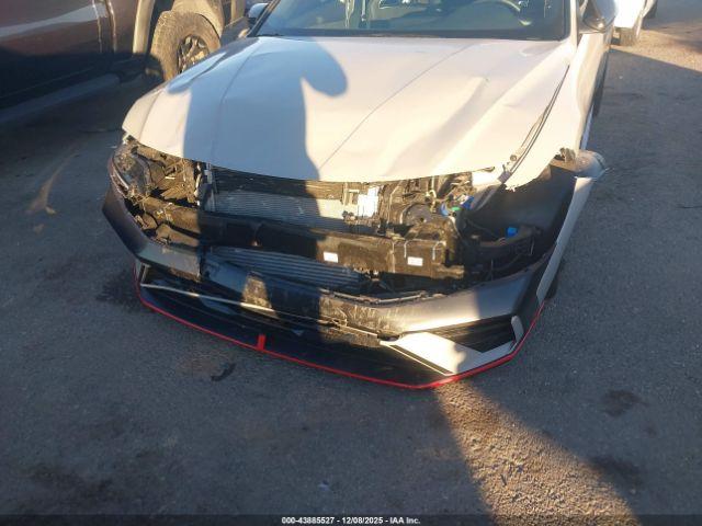 Hyundai ELANTRA Image 10