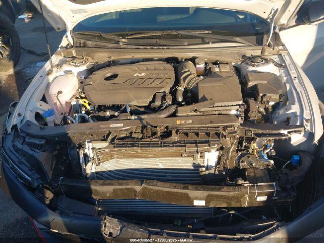 Hyundai ELANTRA Image 6