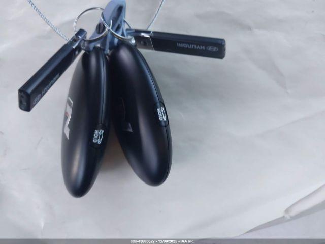 Hyundai ELANTRA Image 16