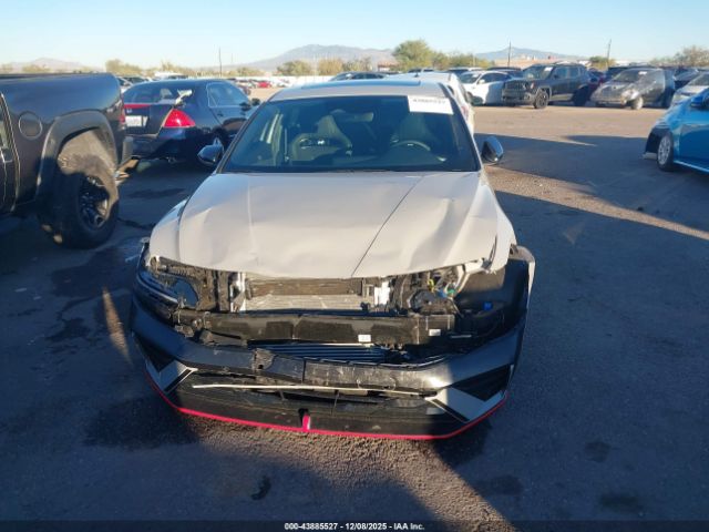 Hyundai ELANTRA Image 11