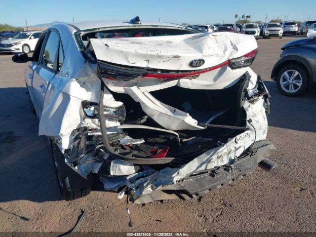 Kia Forte Lxs Image 7