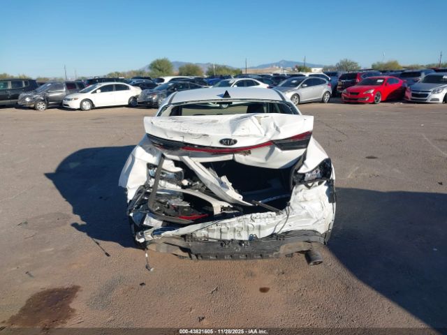 Kia Forte Lxs Image 12