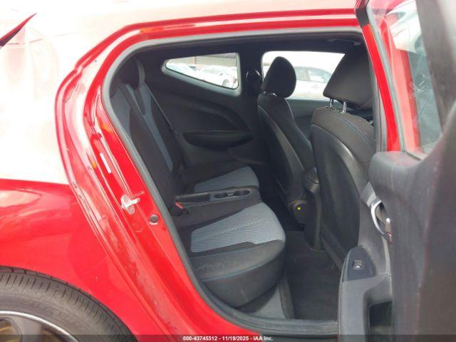 Hyundai VELOSTER 2.0 Image 2