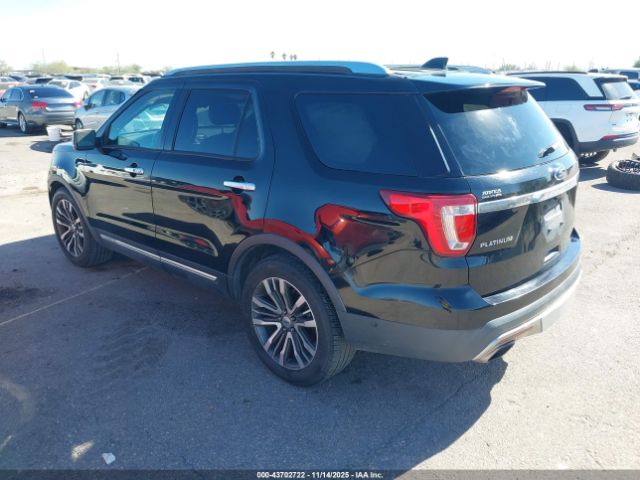 Ford Explorer Platinum Image 8