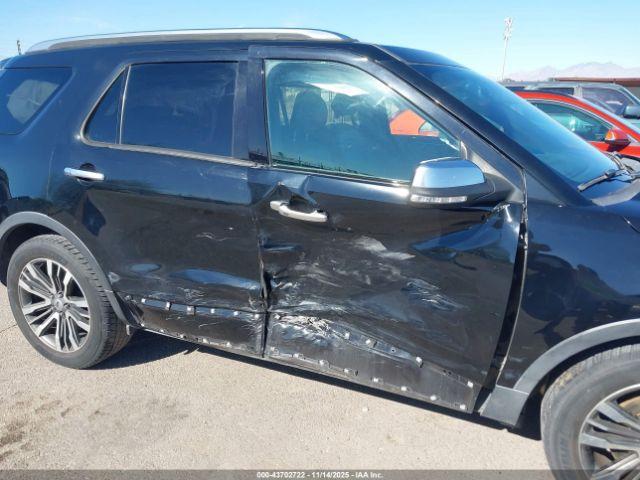 Ford Explorer Platinum Image 10