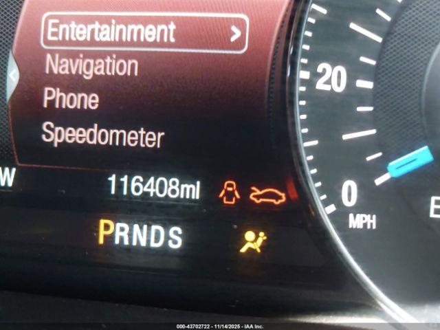 Ford Explorer Platinum Image 5