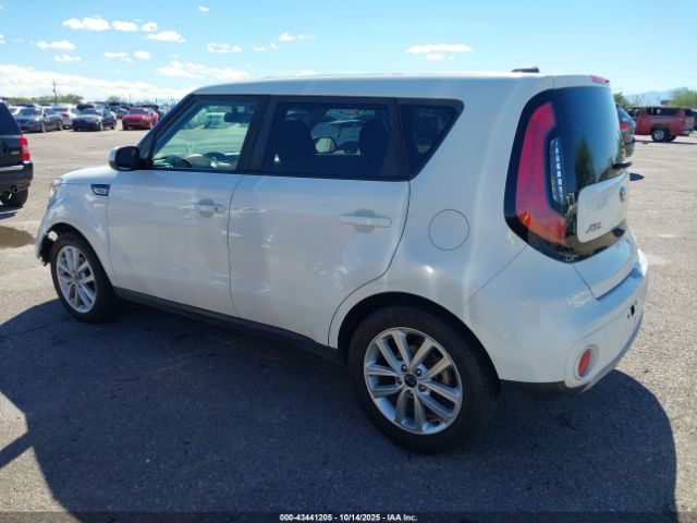 Kia Soul + Image 3