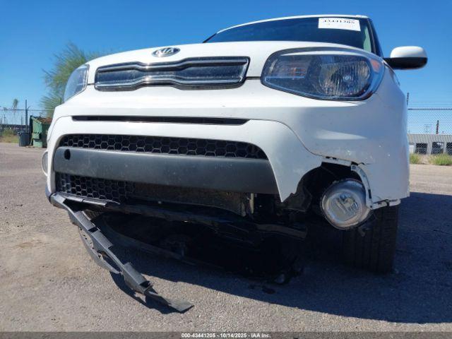 Kia Soul + Image 2