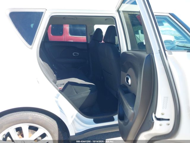 Kia Soul + Image 4
